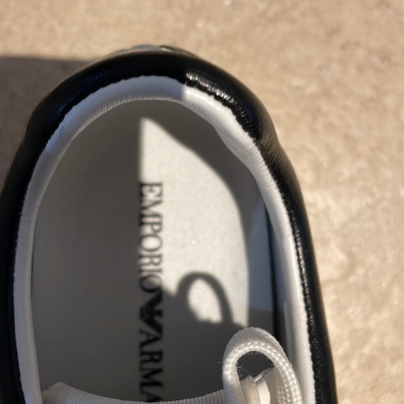 Like new Emporio Armani sneakers - Picture 2 of 5